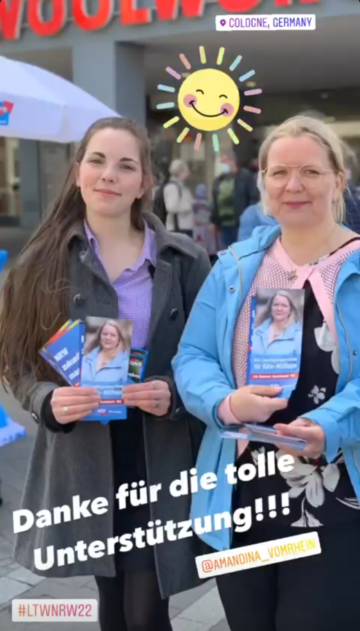 Iris Dworeck-Danielowski (r.) und Reinhild Boßdorf (l.) beim gemeinsamen Wahlkampf in Köln